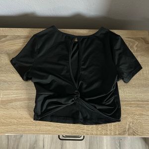 Black workout crop top